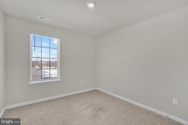 325 LOCUST RUN DR, York, PA 17404