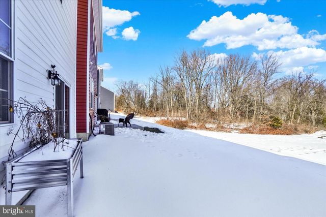 325 LOCUST RUN DR, York, PA 17404