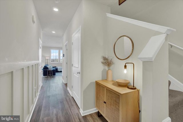 325 LOCUST RUN DR, York, PA 17404