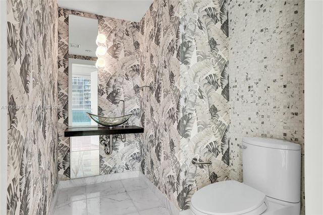 200 Biscayne Boulevard Way 503, Miami, FL 33131