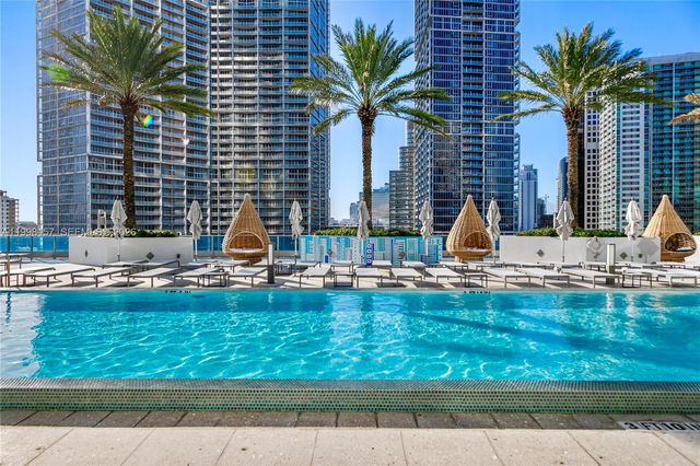 200 Biscayne Boulevard Way 503, Miami, FL 33131