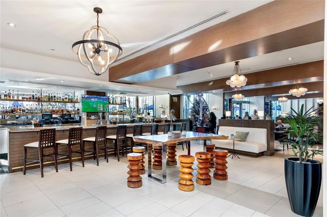 200 Biscayne Boulevard Way 503, Miami, FL 33131