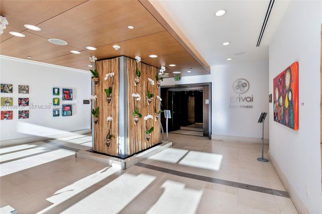 200 Biscayne Boulevard Way 503, Miami, FL 33131