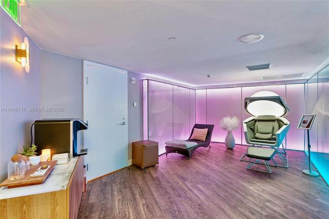 200 Biscayne Boulevard Way 503, Miami, FL 33131