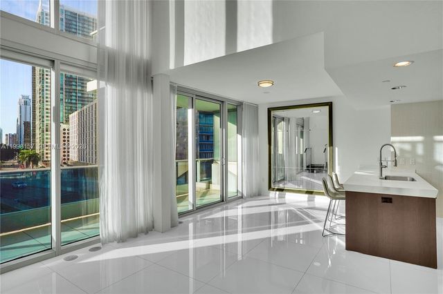 200 Biscayne Boulevard Way 503, Miami, FL 33131