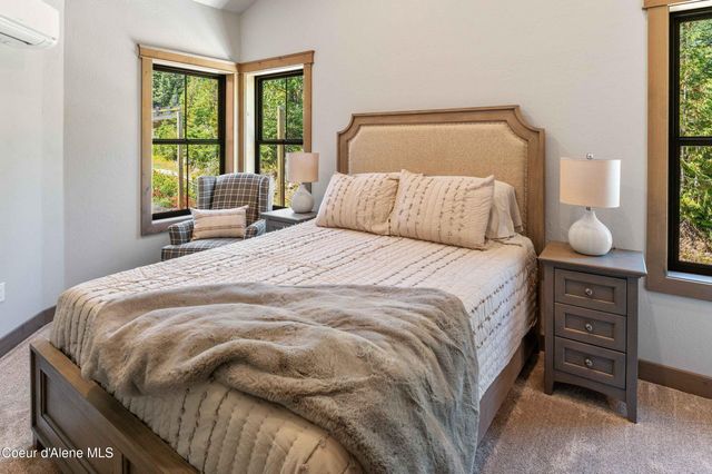 38 Olaf CT, Sandpoint, ID 83864
