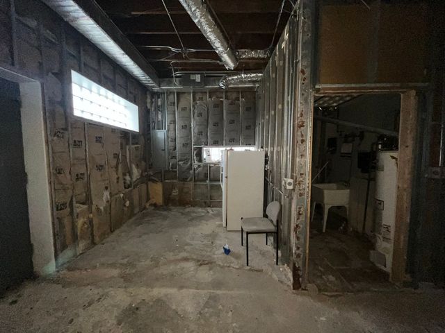 10019 S WESTERN Avenue, Chicago, IL 60643