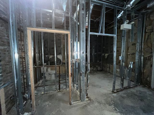 10019 S WESTERN Avenue, Chicago, IL 60643