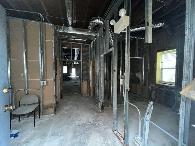 10019 S WESTERN Avenue, Chicago, IL 60643