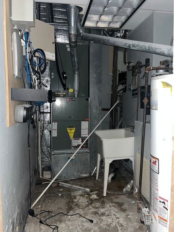 10019 S WESTERN Avenue, Chicago, IL 60643