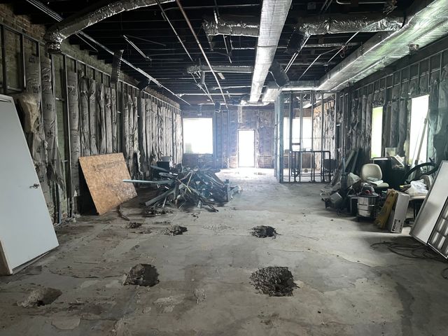 10019 S WESTERN Avenue, Chicago, IL 60643