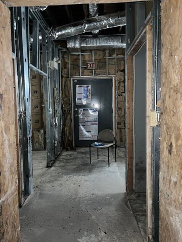 10019 S WESTERN Avenue, Chicago, IL 60643