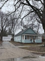 1846 Mills Avenue, North Muskegon, MI 49445