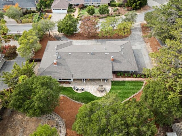 140 Rockridge Road, Hillsborough, CA 94010