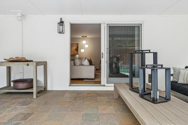 140 Rockridge Road, Hillsborough, CA 94010