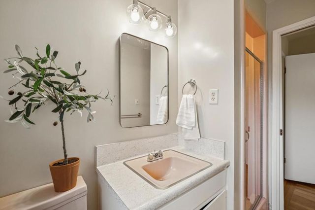 140 Rockridge Road, Hillsborough, CA 94010