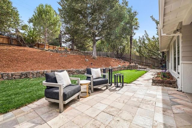 140 Rockridge Road, Hillsborough, CA 94010