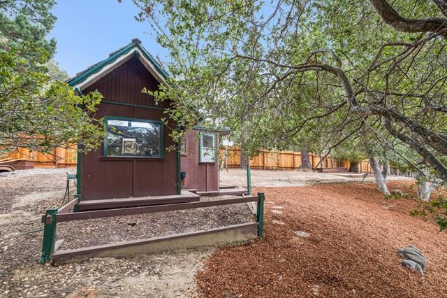 140 Rockridge Road, Hillsborough, CA 94010