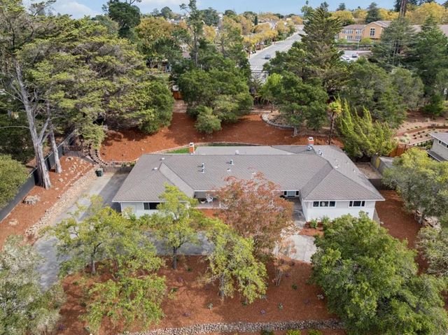 140 Rockridge Road, Hillsborough, CA 94010