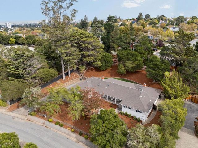 140 Rockridge Road, Hillsborough, CA 94010