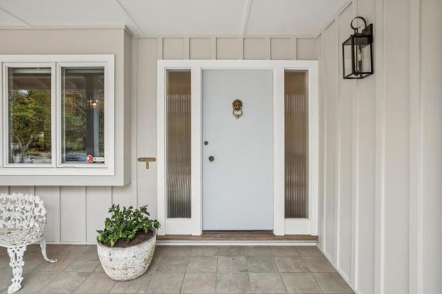 140 Rockridge Road, Hillsborough, CA 94010