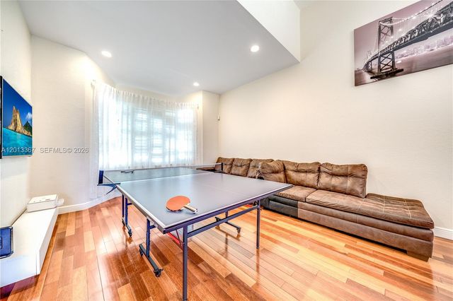 1241 S 13th Ave, Hollywood, FL 33019