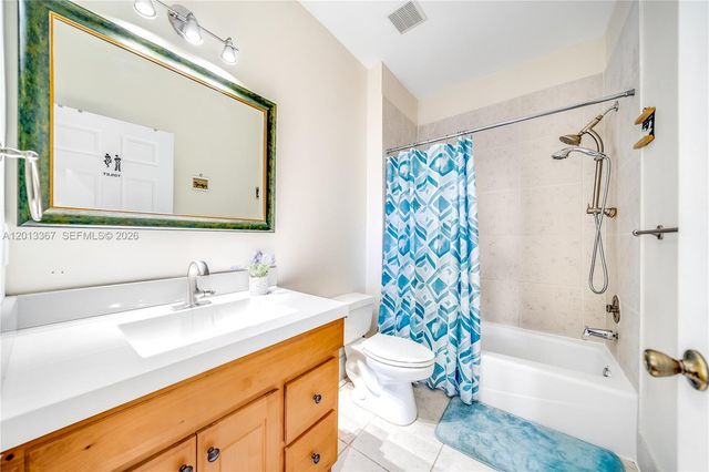 1241 S 13th Ave, Hollywood, FL 33019