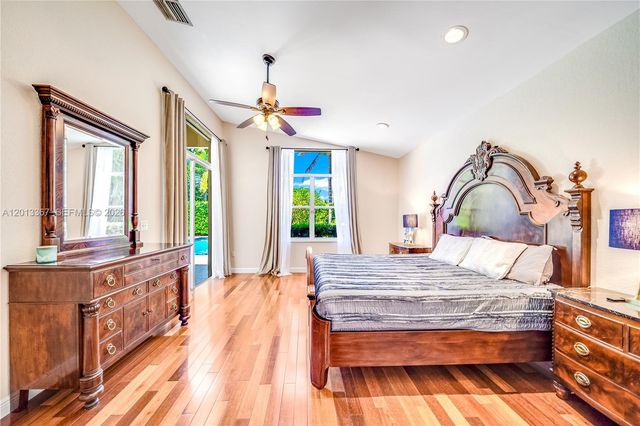 1241 S 13th Ave, Hollywood, FL 33019