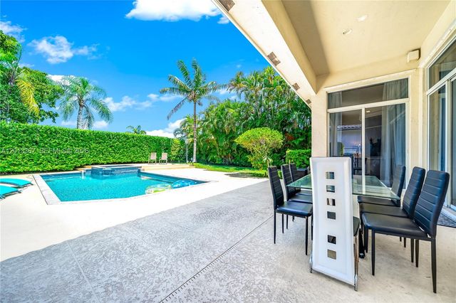 1241 S 13th Ave, Hollywood, FL 33019