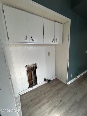 1315 S Pennsylvania Avenue, Joplin, MO 64801