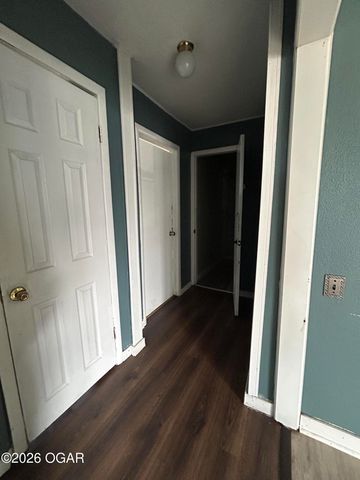 1315 S Pennsylvania Avenue, Joplin, MO 64801