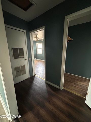 1315 S Pennsylvania Avenue, Joplin, MO 64801