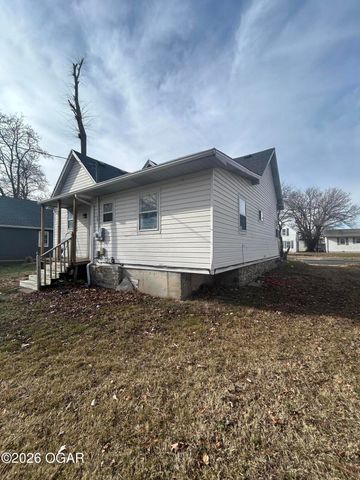 1315 S Pennsylvania Avenue, Joplin, MO 64801