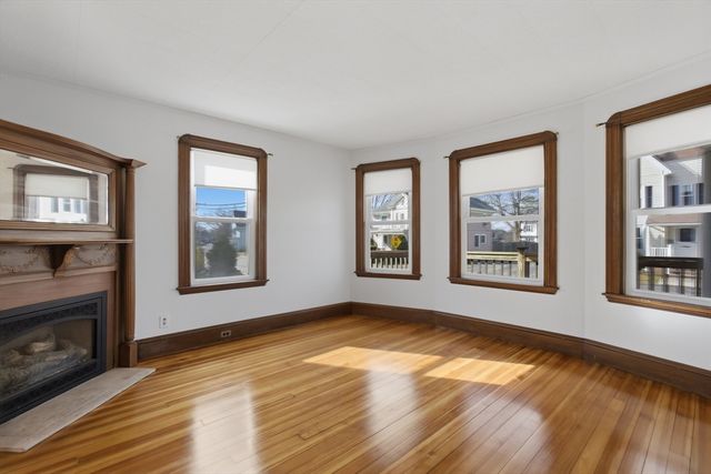 83 Franklin St, Braintree, MA 02184