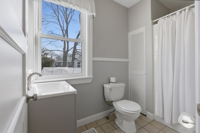 83 Franklin St, Braintree, MA 02184