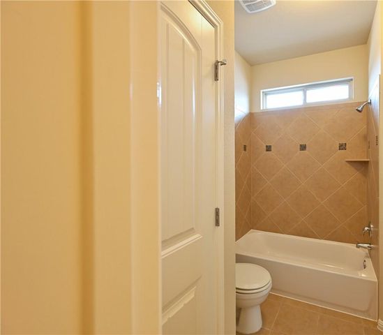 100 Lake Mineral Wells DR, Georgetown, TX 78628