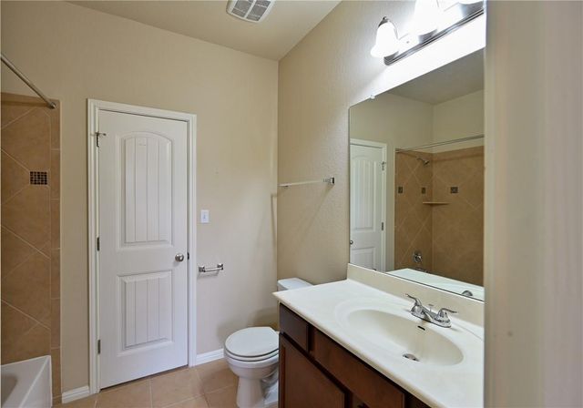 100 Lake Mineral Wells DR, Georgetown, TX 78628