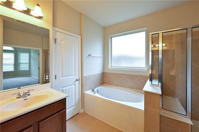 100 Lake Mineral Wells DR, Georgetown, TX 78628