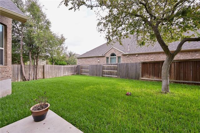 100 Lake Mineral Wells DR, Georgetown, TX 78628