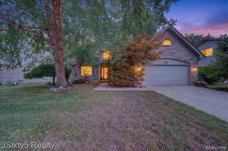 19149 Red Oak Lane, Brownstown, MI 48193