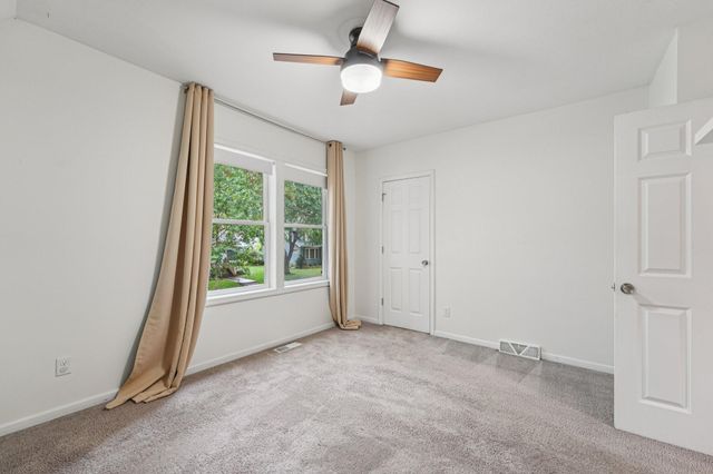 1094 Argyle Street, Saint Paul, MN 55103