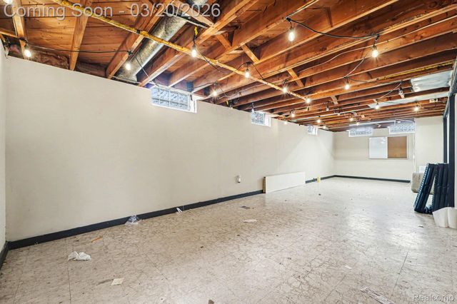 33240 Parkwood Street, Westland, MI 48186