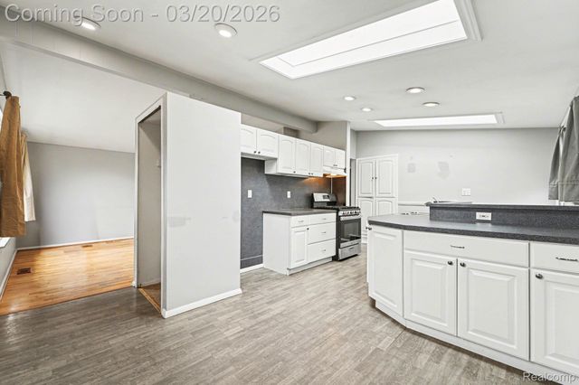 33240 Parkwood Street, Westland, MI 48186