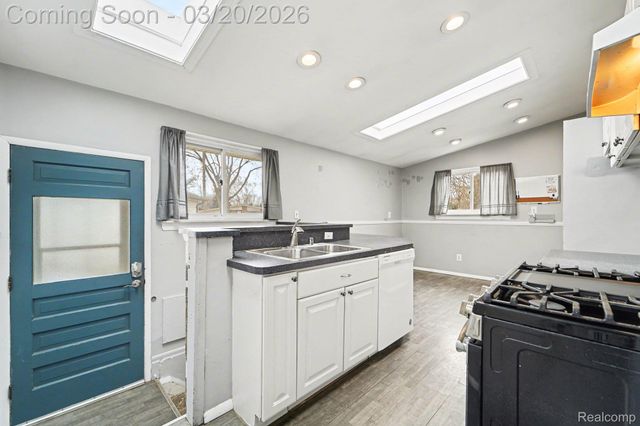 33240 Parkwood Street, Westland, MI 48186