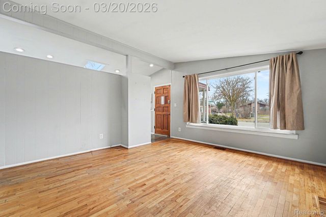 33240 Parkwood Street, Westland, MI 48186