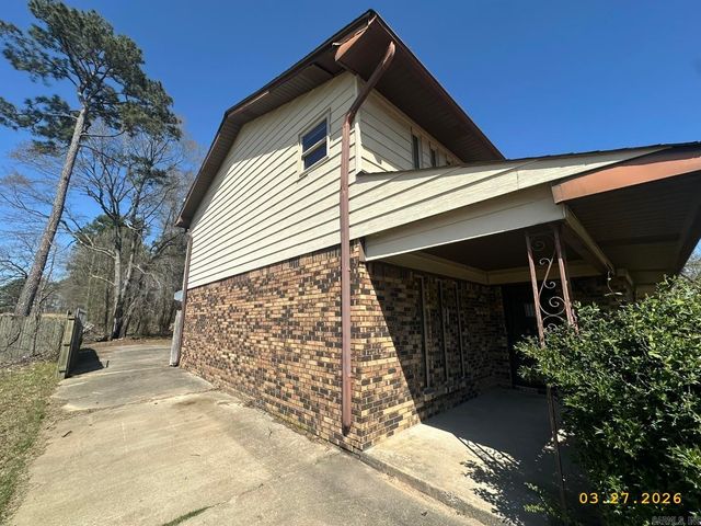 3111 W 36th Avenue, Pine Bluff, AR 71603