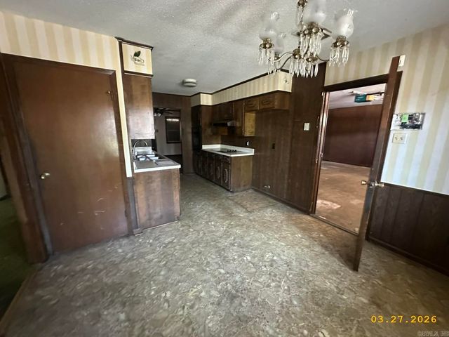 3111 W 36th Avenue, Pine Bluff, AR 71603