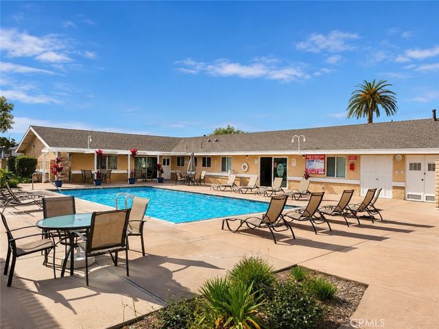 6241 Warner 228, Huntington Beach, CA 92647