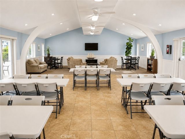 6241 Warner 228, Huntington Beach, CA 92647