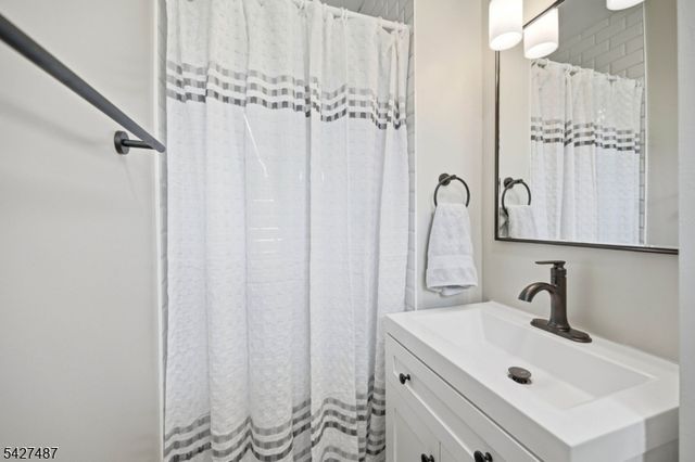 11 Davis Ter, Andover Twp., NJ 07860